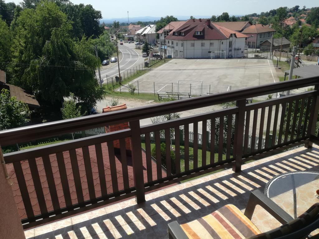 Apartments Dedic Dubrave Gornje Ngoại thất bức ảnh
