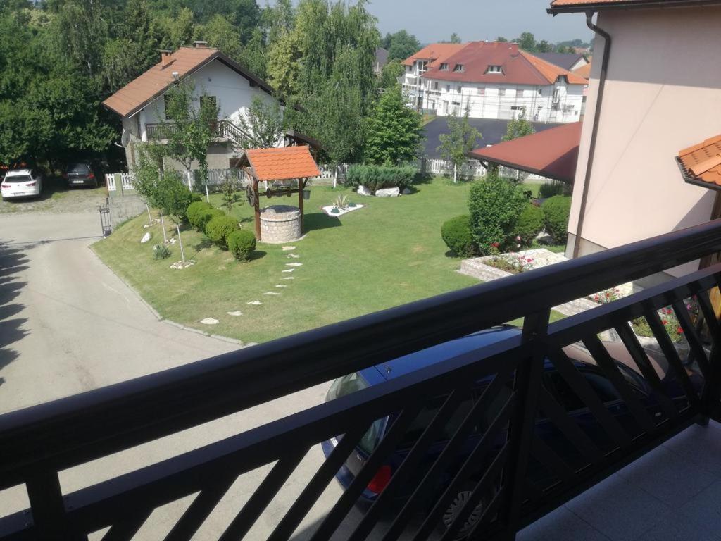 Apartments Dedic Dubrave Gornje Ngoại thất bức ảnh